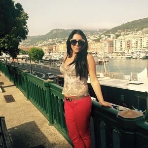 Meet your Posher, Karine